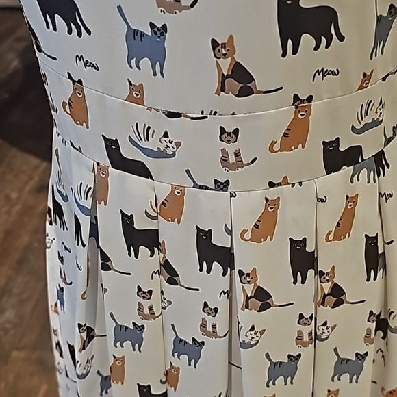 Calling all cat lovers!classic style dress with cats everywhere!size medium - Picture 5 of 12